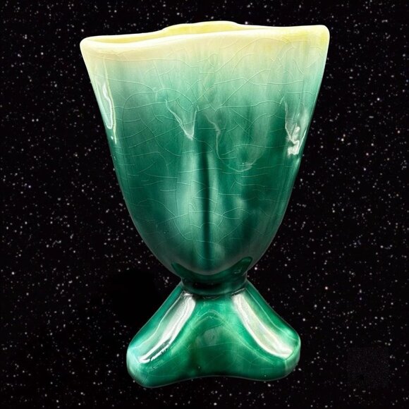 Vintage Early Pottery Vase Green Glaze Triangular Hand Made 7.25”T 4.5”W - Picture 13 of 16